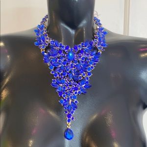 Breathtaking Vintage Crystal Necklace Set